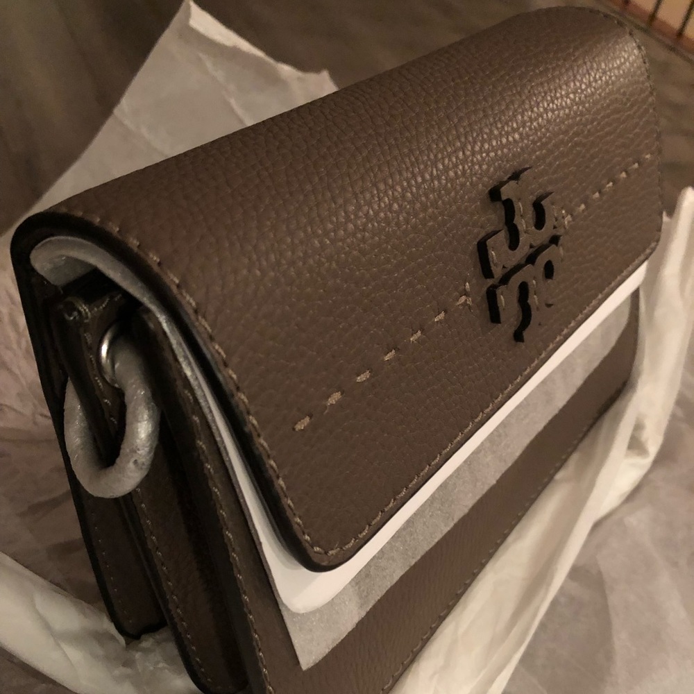 BRAND NEW TORY BURCH LEATHER CROSSBODY